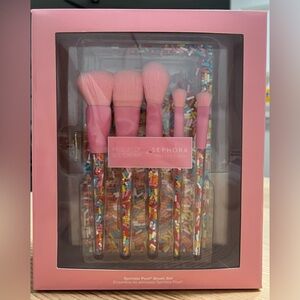 Ice cream museum sprinkle pool brush set